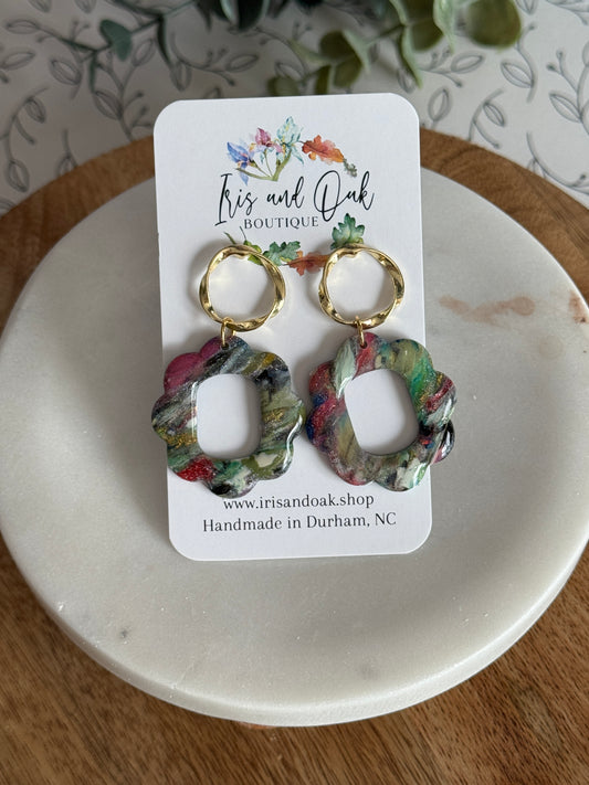 One of a Kind - Scalloped Oval