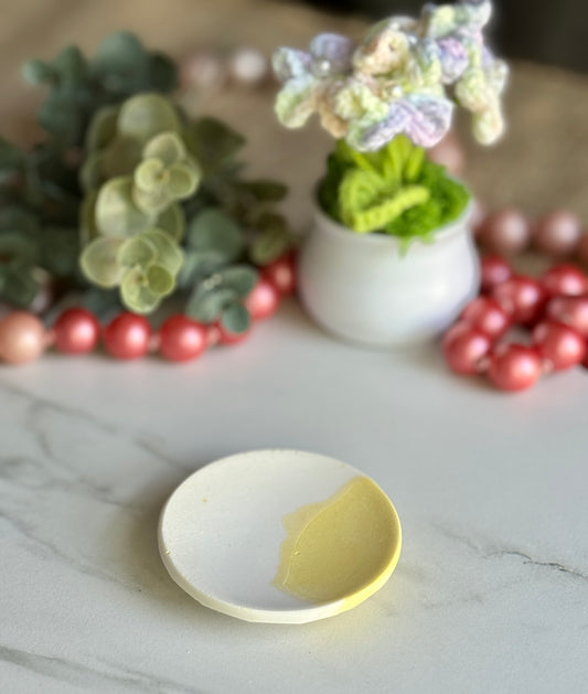 Faux Concrete White and Yellow Round Trinket Tray (mini)