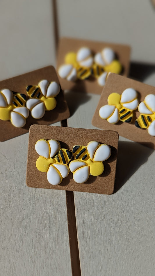 Bee studs